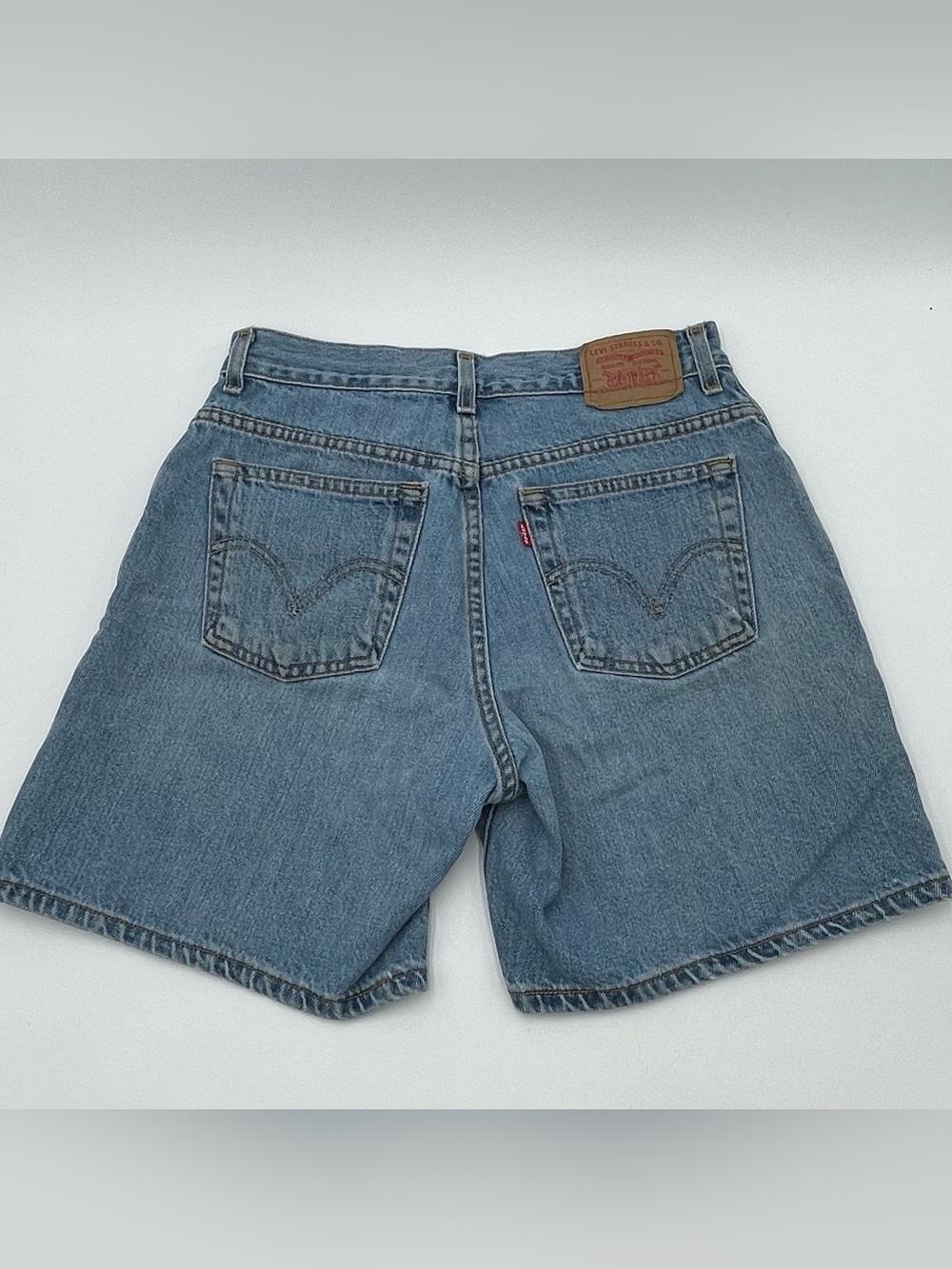 Levi's Shorts Womens Size 10 MIS Denim Blue Jean Bermuda Jorts Y2K Cotton - Picture 2 of 8